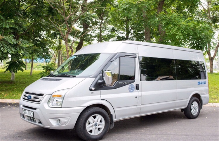 Kinh nghiệm thuê xe 16 chỗ Hà Nội theo luật để không bị lừa