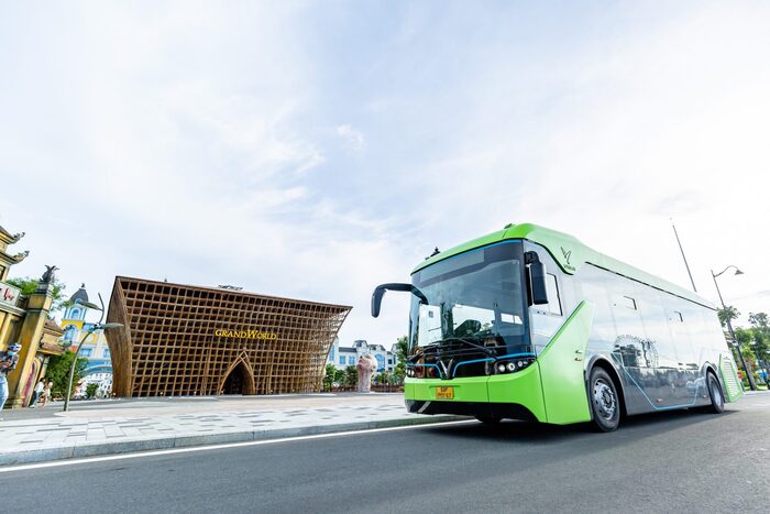 xe đưa đón sân bay vinpearl phú quốc