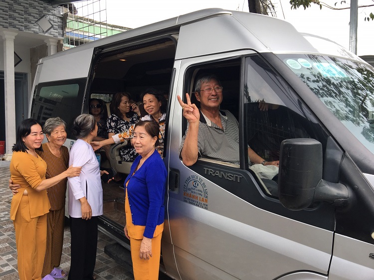 Thuê xe ô tô Đà Nẵng giá rẻ