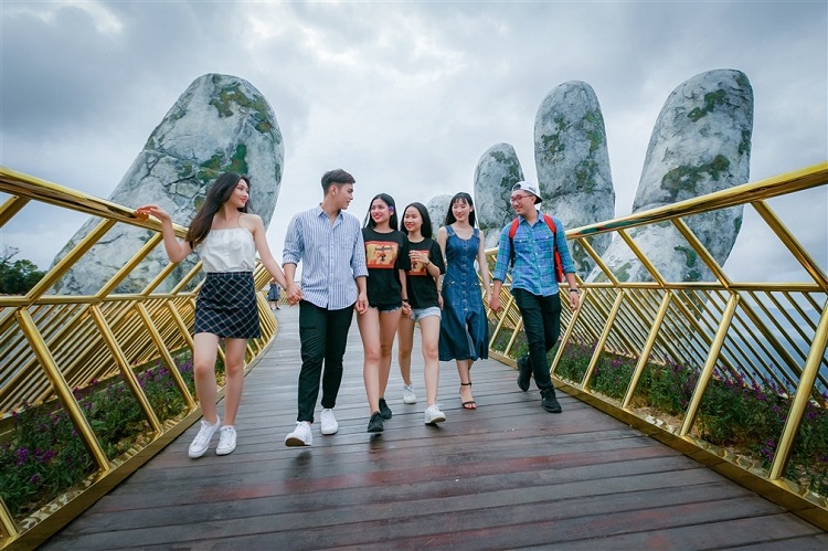 Thuê xe ô tô Đà Nẵng giá rẻ