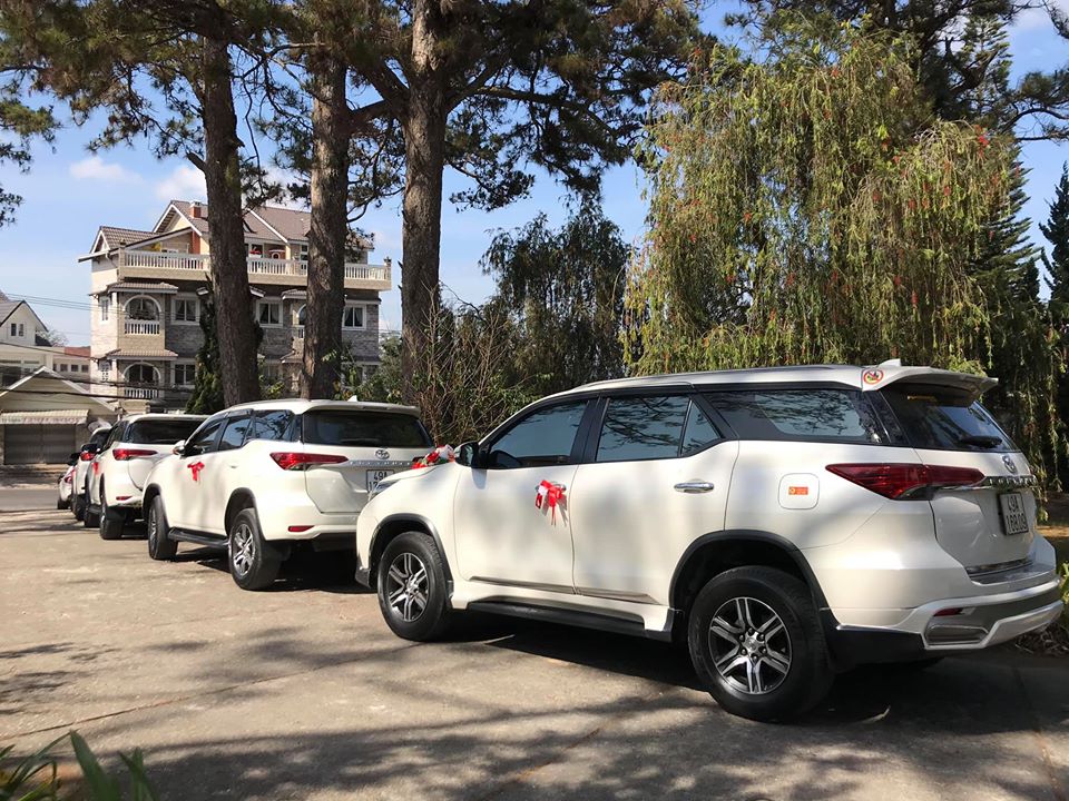 Cach dat thue xe 7 cho tai Ha Noi nhanh nhat